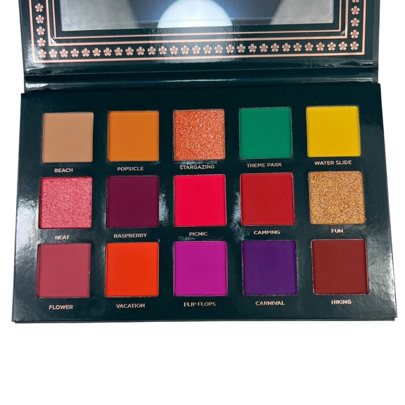 Ace Beaute Other - ACE BEAUTE Nostalgia 15 Color Eyeshadow Palette